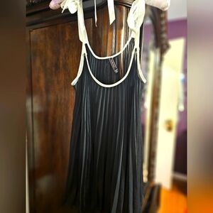 Vintage VS Sexy Little Things babydoll 2pc set size M Color black/White